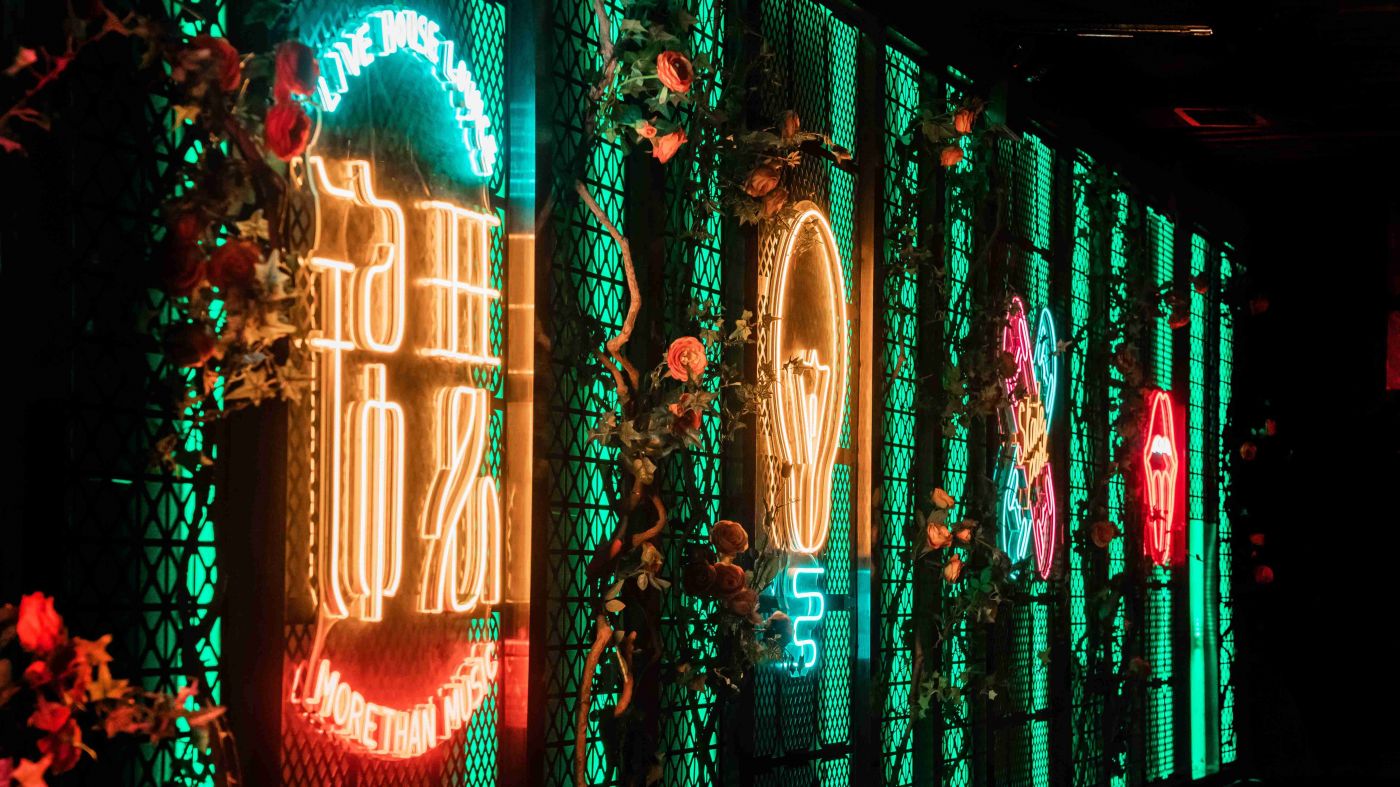 錦瑟酒吧網紅特色裝修風格設計