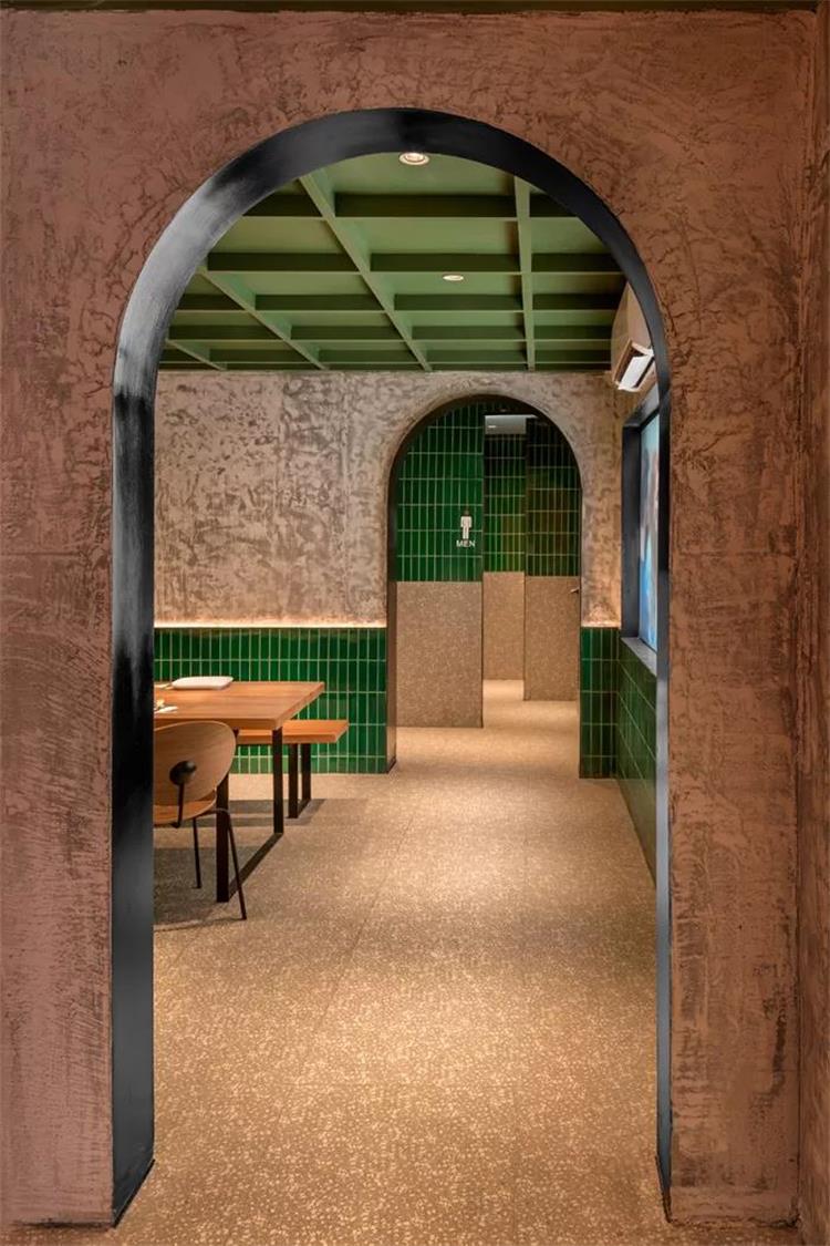 美國棒約翰披薩連鎖餐廳 · 金邊BKK1 ?ST51/352