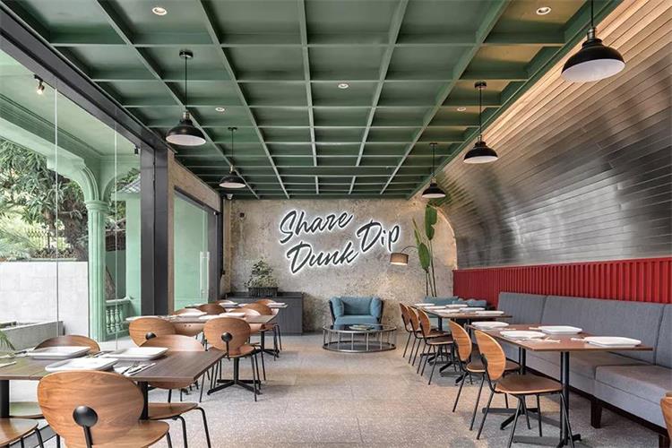 美國棒約翰披薩連鎖餐廳 · 金邊BKK1 ?ST51/352