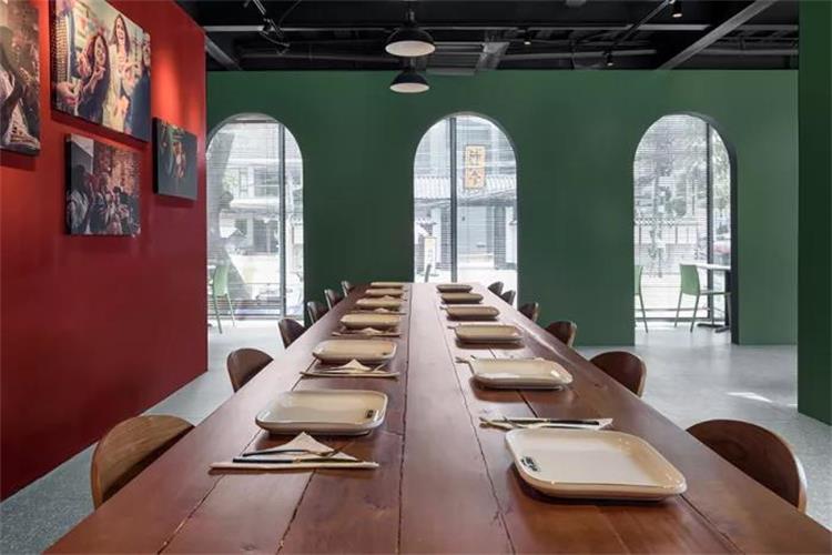 美國棒約翰披薩連鎖餐廳 · 金邊BKK1 ?ST51/352