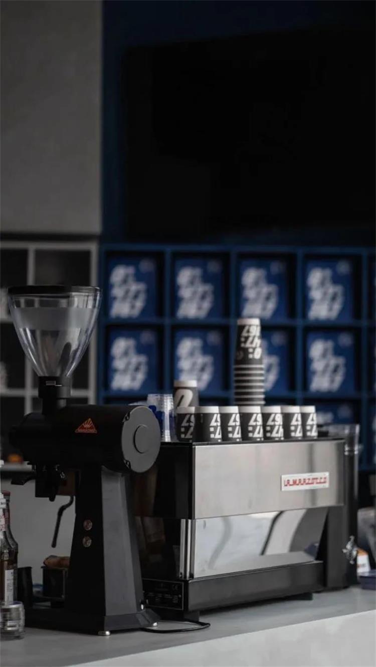 理想之藍(lán)咖啡 · 青島市