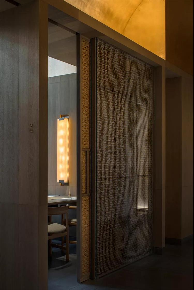 炎珀炭烤和牛 · ?深圳