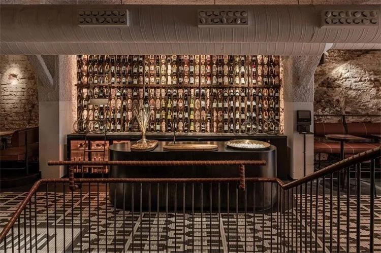 瘋狂酒館 · 烏克蘭利沃夫