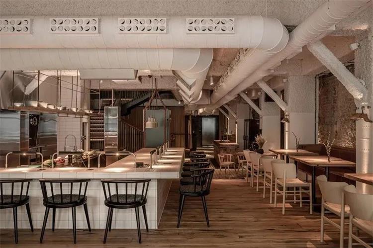 瘋狂酒館 · 烏克蘭利沃夫