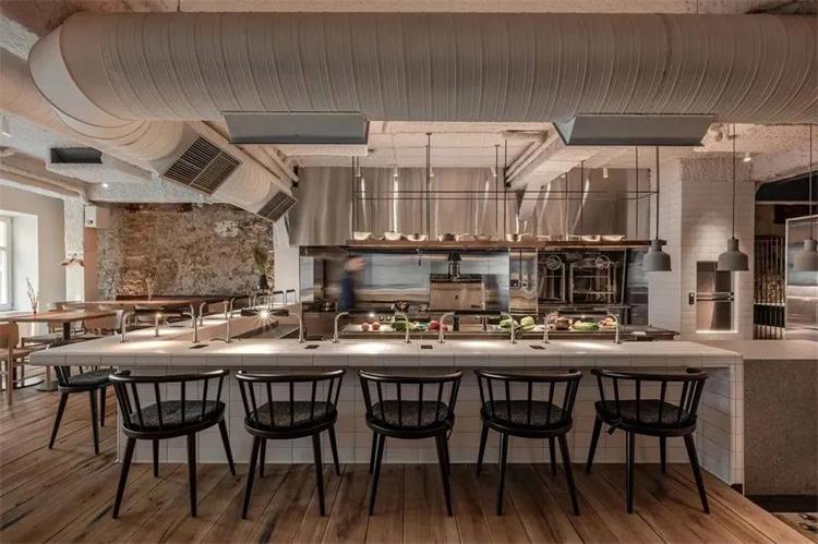 瘋狂酒館 · 烏克蘭利沃夫