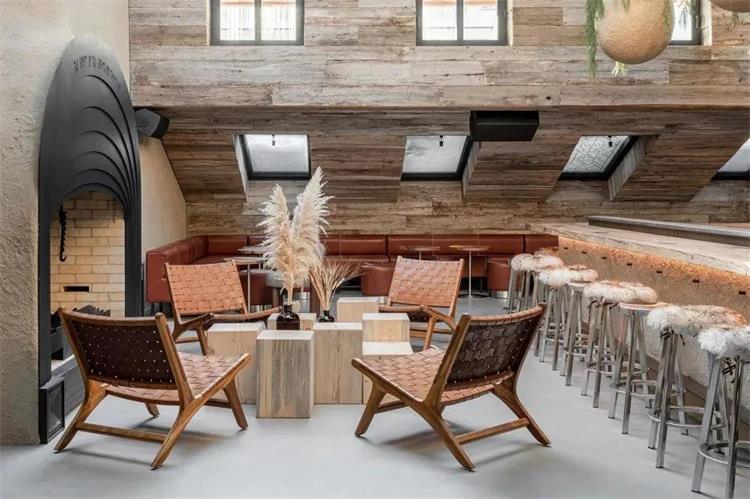 瘋狂酒館 · 烏克蘭利沃夫