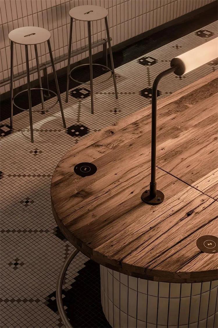 瘋狂酒館 · 烏克蘭利沃夫